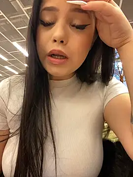 Chloe  Moon online show from January 22, 2025, 12:27 pm