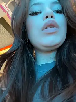 Chloe  Moon online show from April 10, 2026, 2:13 pm