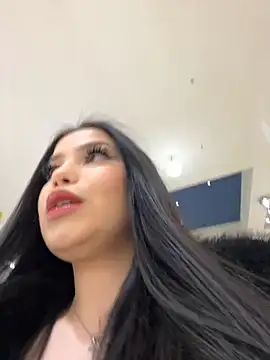 Chloe  Moon online show from February 3, 2025, 12:25 pm