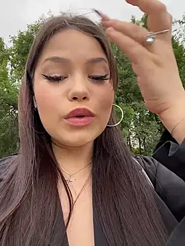 Chloe  Moon online show from June 27, 2026, 2:01 pm