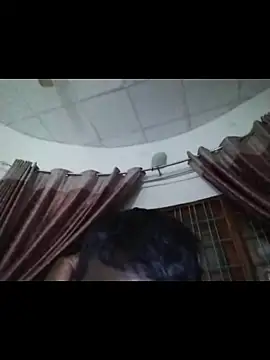 Snapshot of nikini1621 chatting on May 27, 2026, 5:31 pm nikini1621 online show from May 27, 2026, 5:31 pm