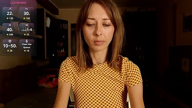 NinaNovalicious online show from September 18, 2025, 7:33 am