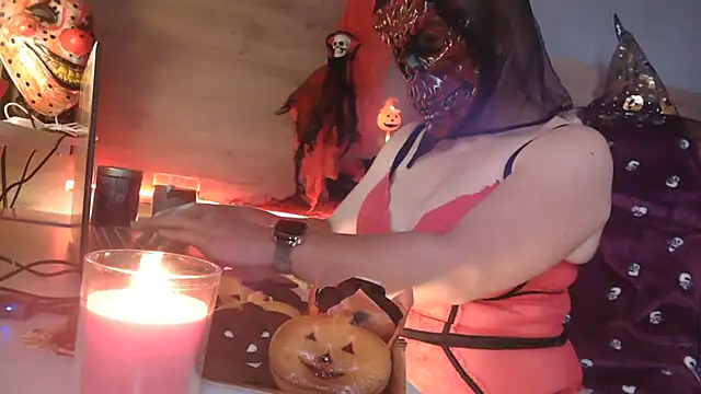 Snapshot of LaRa_forU chatting on November 1, 2025, 10:20 am LaRa forU online show from November 1, 2025, 10:20 am