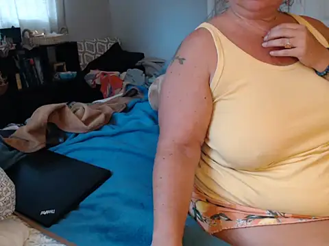 LauLauPAWG online show from October 2, 2025, 10:35 pm