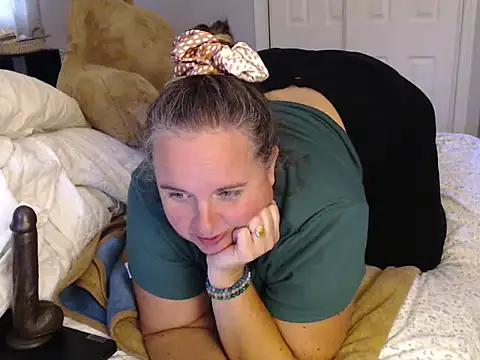 LauLauPAWG online show from September 22, 2025, 7:31 pm