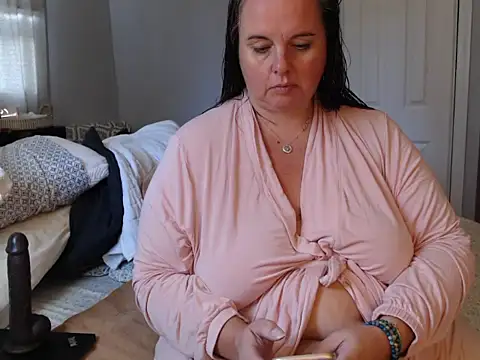 LauLauPAWG online show from September 25, 2025, 9:43 pm