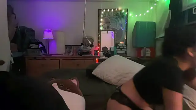 Snapshot of _Studio4Three_ chatting on February 24, 2026, 4:46 am Studio4Three online show from February 24, 2026, 4:46 am