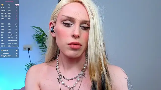  yourFoxy  online show from December 13, 2024, 8:51 am