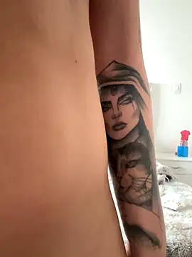 ConstansBlonde online show from September 23, 2025, 7:10 pm