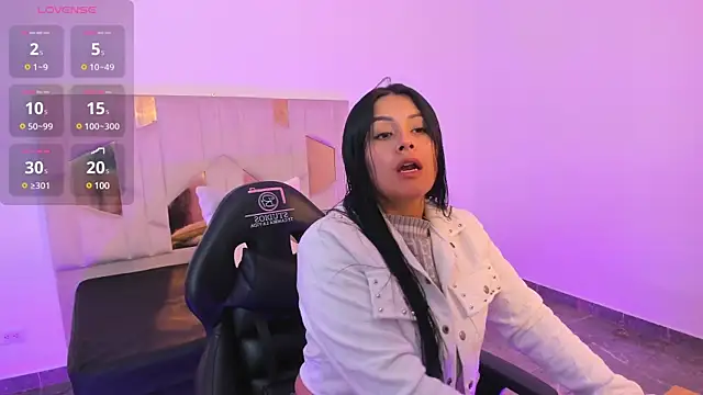 Snapshot of Analia_tay chatting on March 6, 2025, 11:36 am Analia tay online show from March 6, 2025, 11:36 am