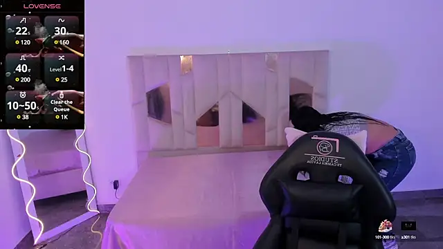 Snapshot of Analia_tay chatting on February 21, 2025, 11:22 am Analia tay online show from February 21, 2025, 11:22 am