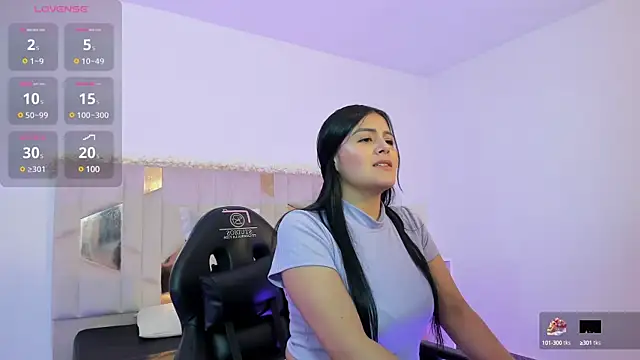 Snapshot of Analia_tay chatting on March 19, 2025, 11:28 am Analia tay online show from March 19, 2025, 11:28 am