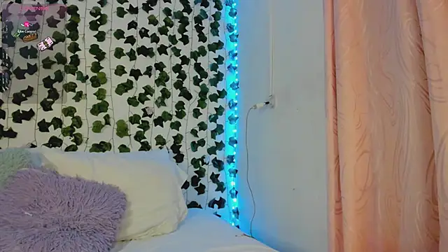 daren paulina online show from October 1, 2025, 1:33 am