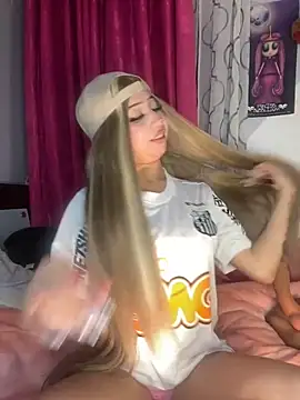 Snapshot of lunaapppp chatting on February 18, 2025, 2:38 am lunaapppp online show from February 18, 2025, 2:38 am