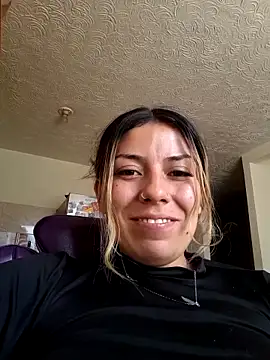 Snapshot of Sweel_Leyva18 chatting on May 19, 2026, 6:37 pm Sweel Leyva18 online show from May 19, 2026, 6:37 pm