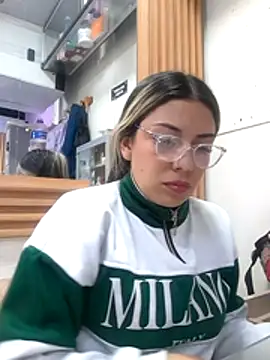 Snapshot of Sweel_Leyva18 chatting on March 18, 2026, 8:53 pm Sweel Leyva18 online show from March 18, 2026, 8:53 pm