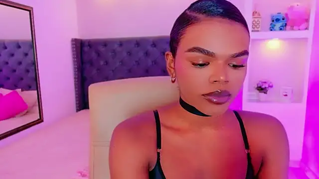 CamiEstrada online show from September 29, 2025, 9:09 pm