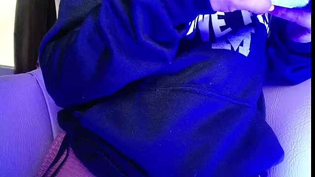 Snapshot of girl_naugthy chatting on March 20, 2025, 5:36 pm girl naugthy online show from March 20, 2025, 5:36 pm