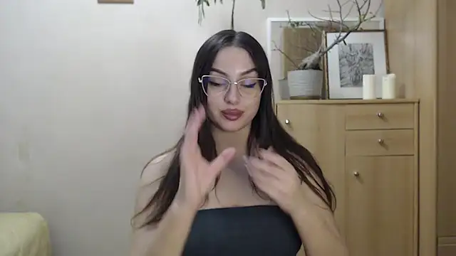 courtneyPerfect online show from February 16, 2025, 7:05 pm