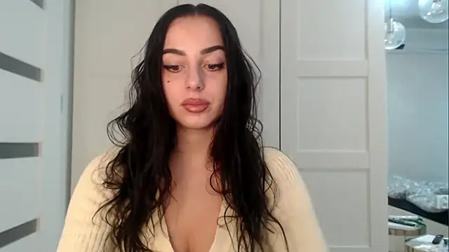 courtneyPerfect online show from January 6, 2026, 8:18 am