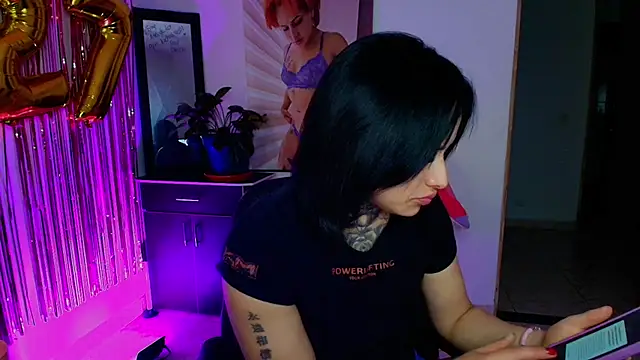 TinnaDawsom online show from September 10, 2025, 3:27 am