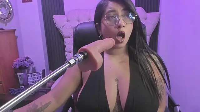 Sexy cristall  online show from June 24, 2026, 8:39 pm