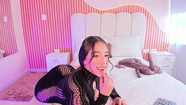 SofiiSweet  online show from November 19, 2025, 3:34 pm