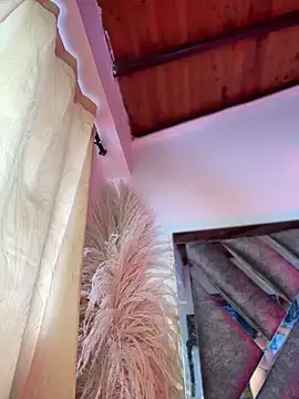 LylaLee111 online show from March 17, 2025, 4:22 pm