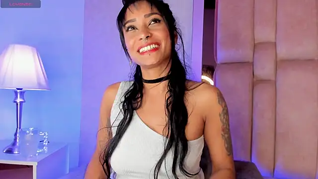 AshleyBelth  online show from November 7, 2025, 9:52 pm