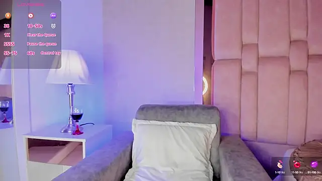 AshleyBelth  online show from September 18, 2025, 9:07 pm