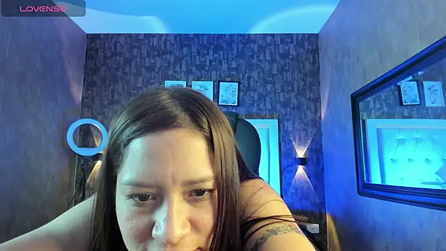 samantha  karolstone online show from February 4, 2025, 11:49 pm