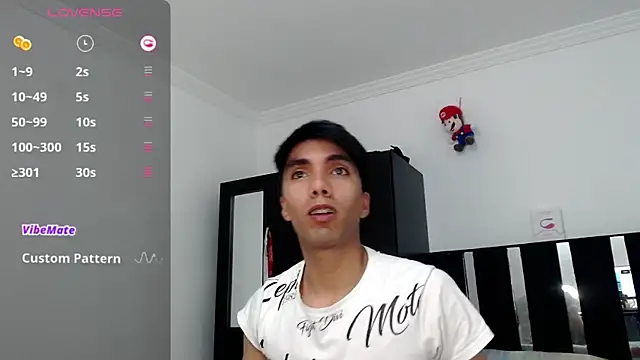 Marcosdfreitas online show from October 2, 2025, 10:02 pm