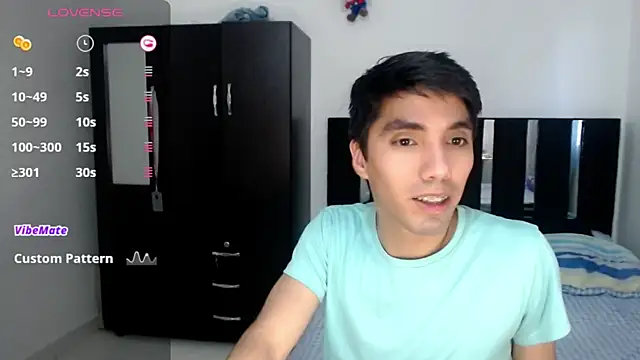 Marcosdfreitas online show from October 30, 2025, 10:17 pm