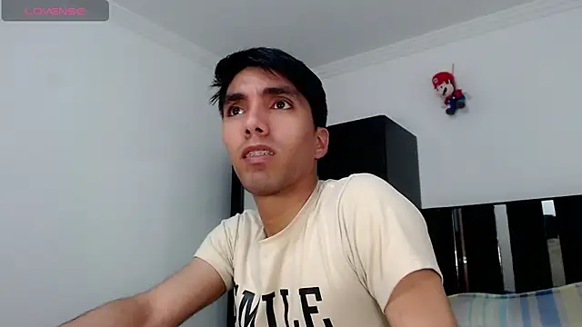 Marcosdfreitas online show from October 1, 2025, 10:02 pm