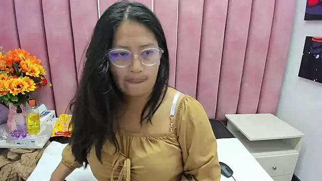 Snapshot of Miaa_Smiith_ chatting on October 12, 2025, 3:08 am Miaa Smiith online show from October 12, 2025, 3:08 am