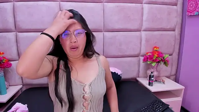 Snapshot of Miaa_Smiith_ chatting on March 19, 2025, 5:52 am Miaa Smiith online show from March 19, 2025, 5:52 am