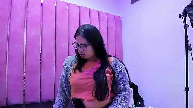 Snapshot of Miaa_Smiith_ chatting on November 25, 2025, 3:29 am Miaa Smiith online show from November 25, 2025, 3:29 am