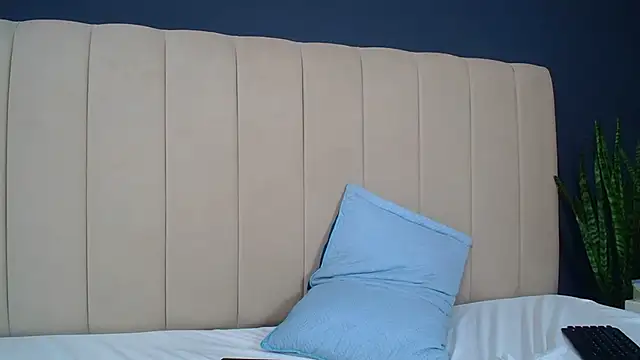 Christopher saint online show from April 15, 2026, 7:58 pm