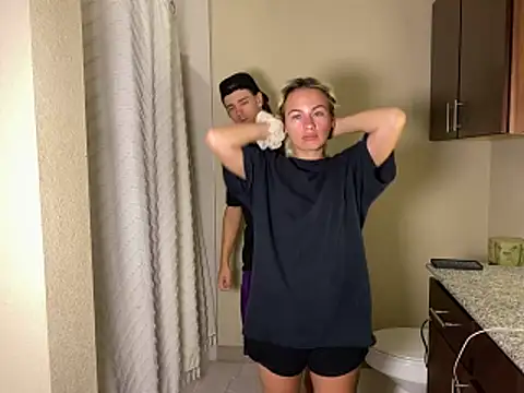 girlfriendmissy online show from March 7, 2026, 2:07 am