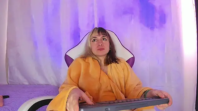 GilaKat online show from January 21, 2025, 11:35 am