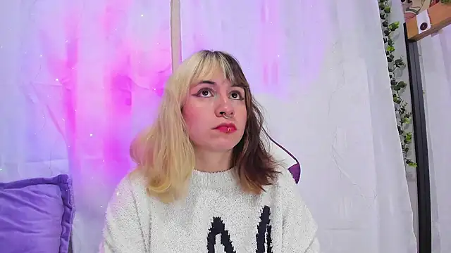 GilaKat online show from January 28, 2025, 6:49 am