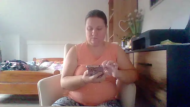 ReifeVenna online show from September 24, 2025, 2:56 pm