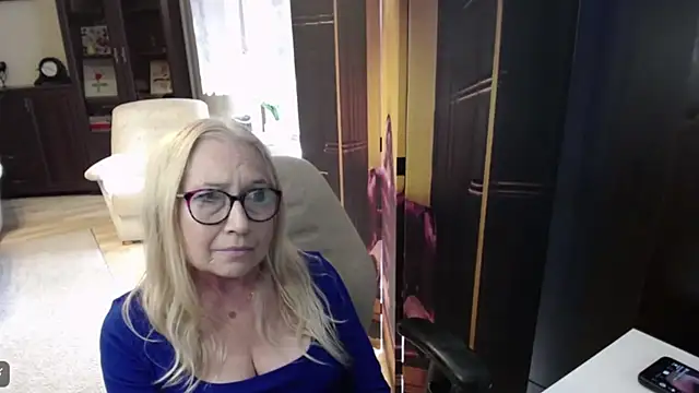 Snapshot of sofia_xkiss chatting on July 6, 2026, 1:51 pm sofia xkiss online show from July 6, 2026, 1:51 pm