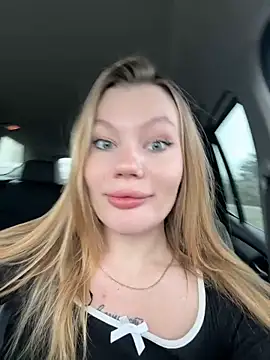 justmila online show from November 23, 2025, 12:04 pm