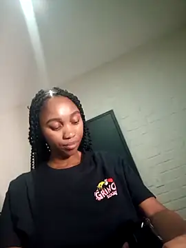 Shria107 online show from February 8, 2026, 9:23 pm