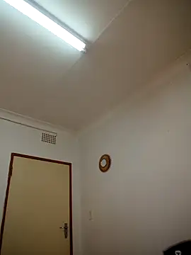 Shria107 online show from September 27, 2025, 4:46 pm