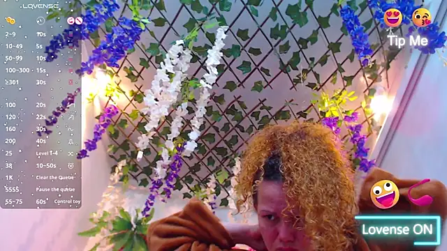 BLONDE SEXYHOT online show from January 17, 2026, 10:30 am