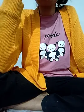 Snapshot of catreena chatting on November 18, 2025, 8:01 pm catreena online show from November 18, 2025, 8:01 pm