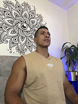 aaroncolombia online show from November 17, 2025, 10:41 am