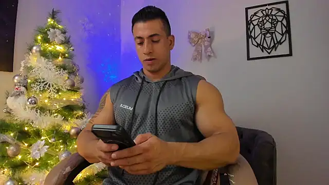 aaroncolombia online show from December 11, 2024, 1:15 am